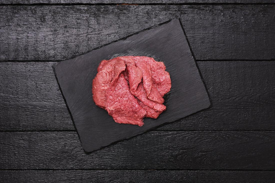 5 Benefits of a Raw Food Diet for Dogs